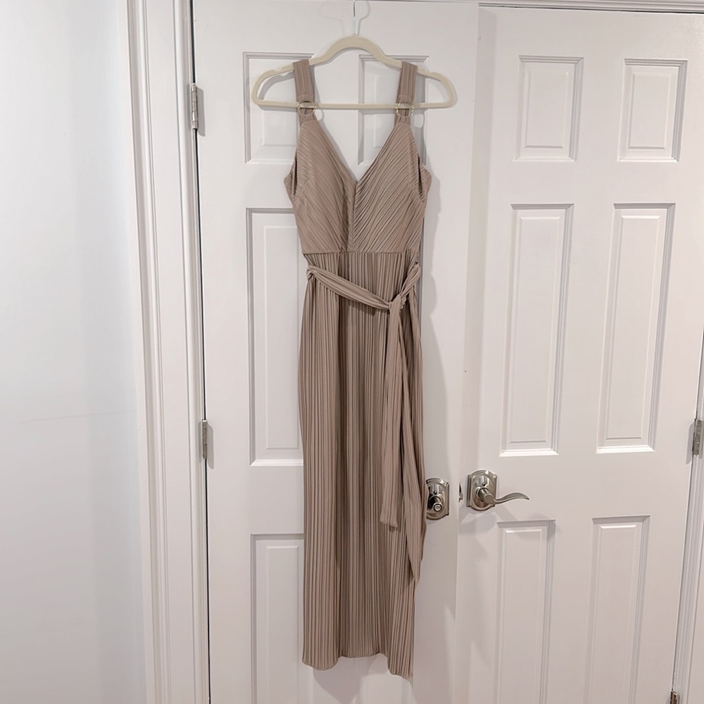 GUESS Size 4 Crystal Pleated Maxi Dress